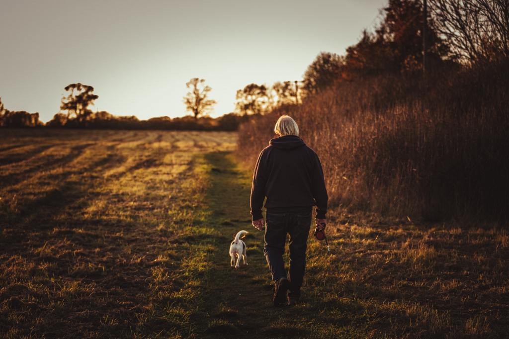 4 Benefits of Walking in the&nbsp;Evening
