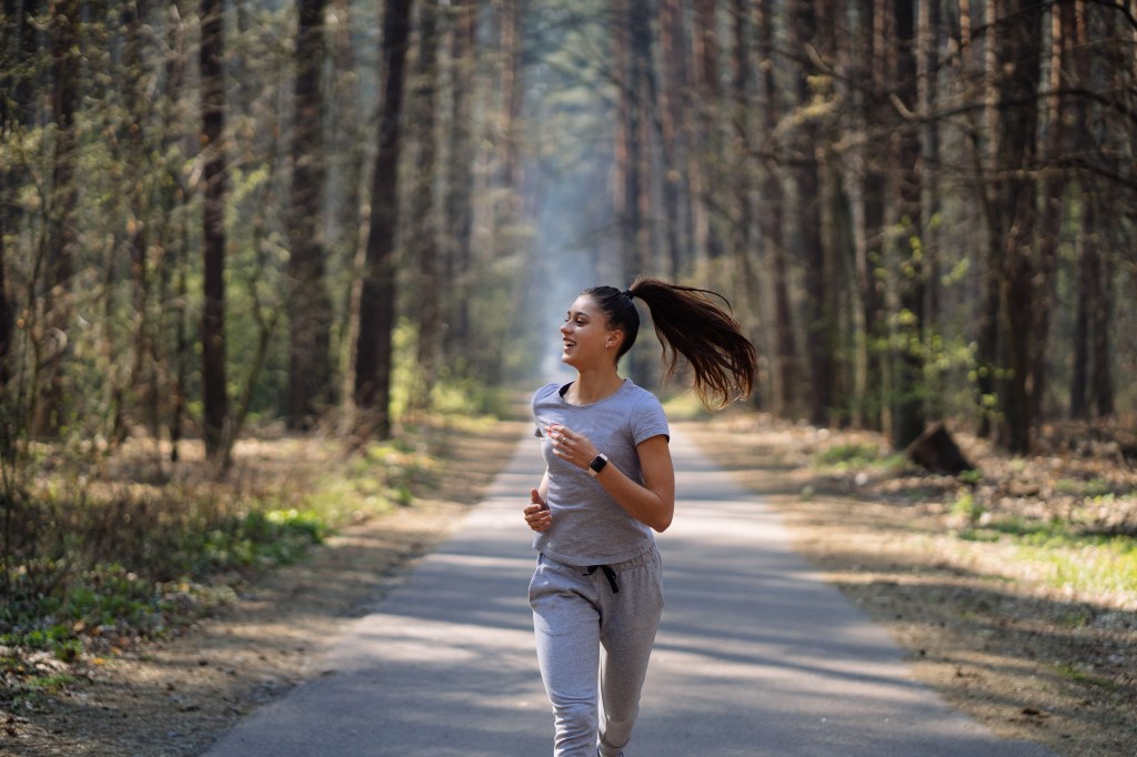 4 Ways to Relieve Stress with&nbsp;Walking